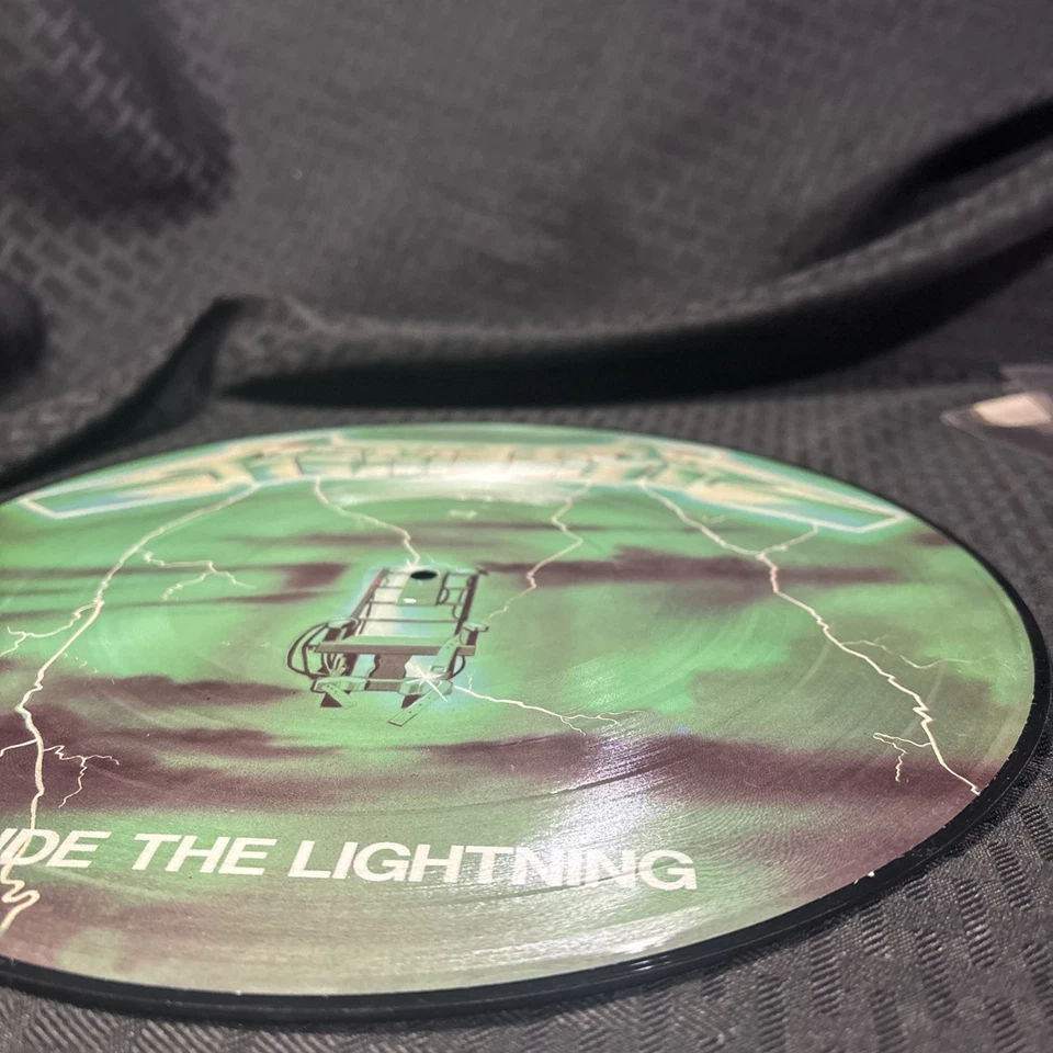 Metallica -Ride The Lightning LP Picture Disc Music For Nations PROMOTIONAL COPY - Image 3 of 4