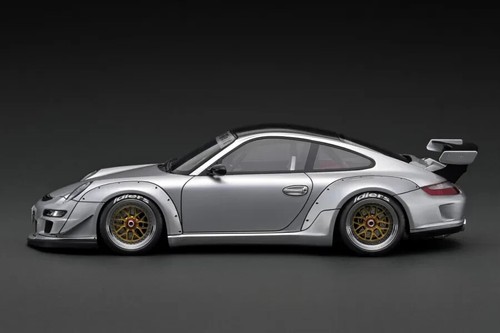 Ignition Model IG3253 1/18 RWB 997 GT3 Silver With RWB Suitcase JDM - Picture 4 of 7