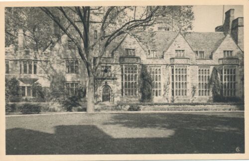 NEW HAVEN CT - Yale University Saybrook College Dining Hall From Branford Court - Picture 1 of 2