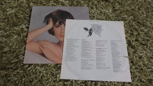 HELEN REDDY No Way To Treat A Lady 1975 LP Capitol Records - Picture 3 of 7