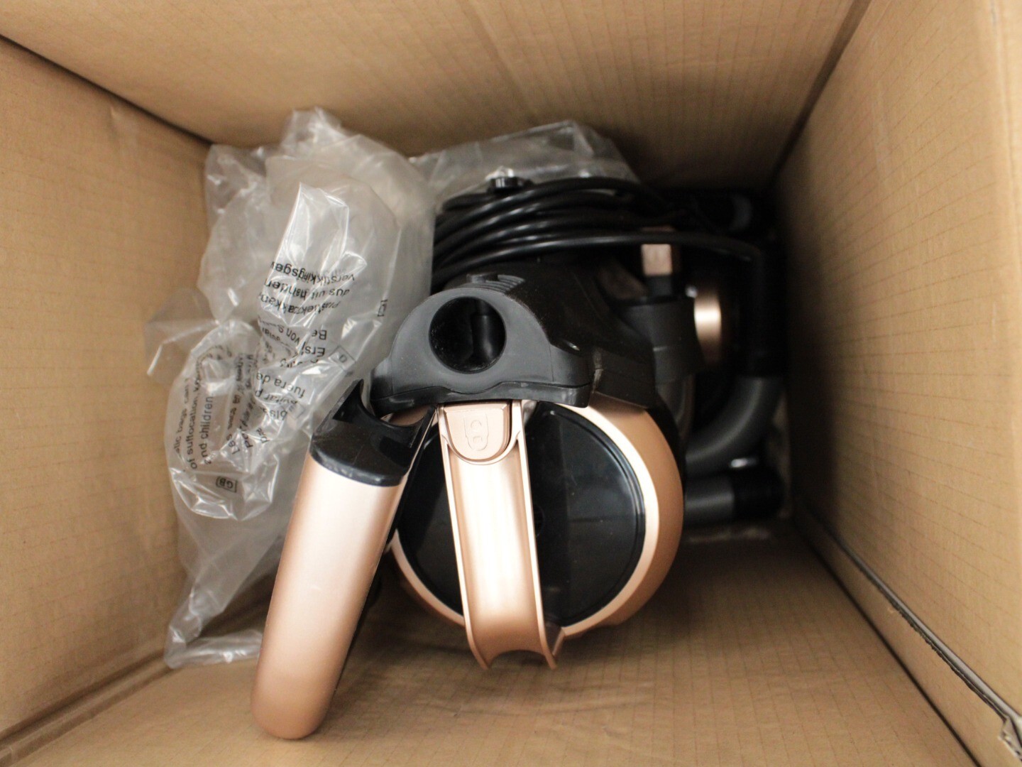 TOWER RXP 30PET Bagless Pet Upright Vacuum Cleaner 2.5 Litre NEW Boxed