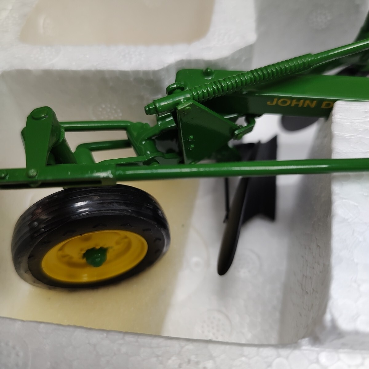 Ertl Precision Classics #6 John Deere 1/16 Model F145H 5-Bottom