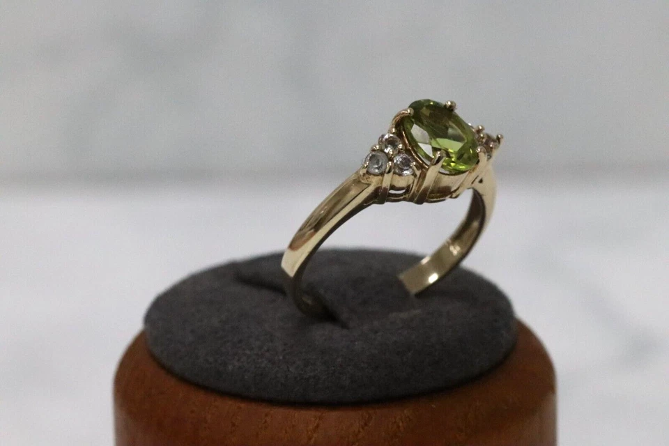 Anel de ouro amarelo 9 quilates peridoto e zircônia cúbica - Tamanho N - Imagem 4 de 4