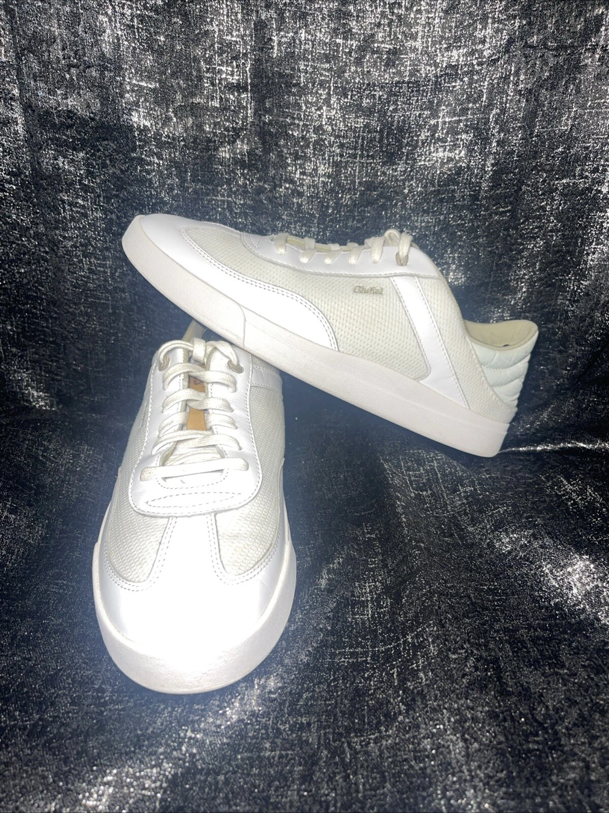 OLUKAI Kilea White Leather Low Top Lace Up Casual Sneakers Size 11