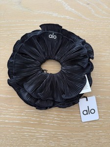 Alo Yoga Scrunchie | eBay