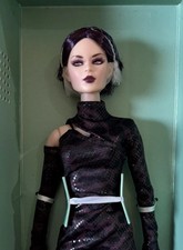 Integrity Toys Fashion Royalty Fierce Seduction Navia Phan SACHIKA X Doll *READ*