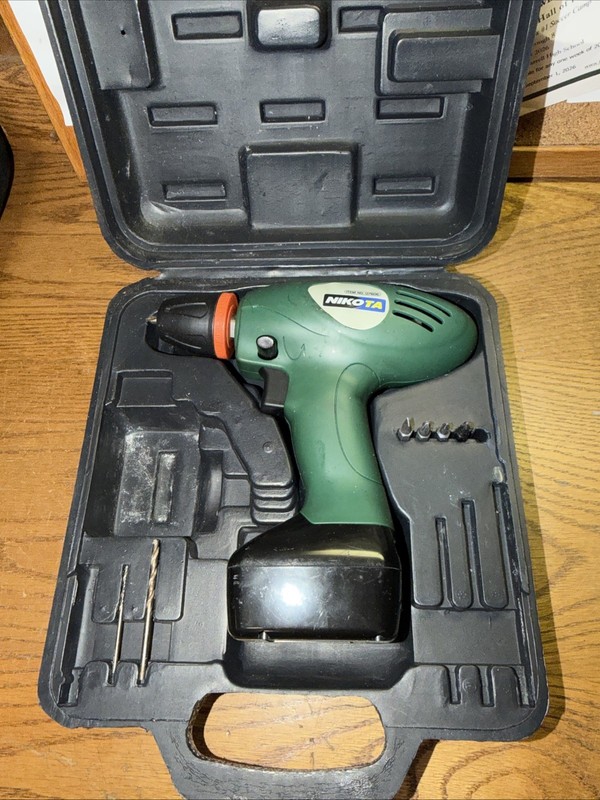 Nikota Cordless 1/4" Drill Driver Kit 7.2v Missing Charger plug