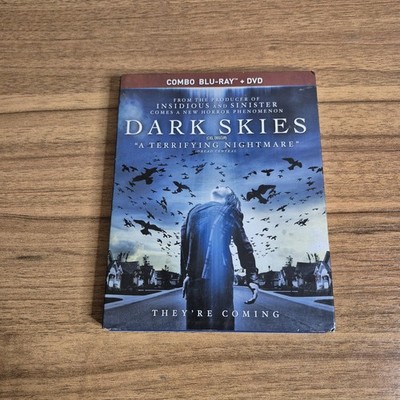 Dark Skies (Blu-ray/DVD, 2013, Canadian) W/Slipcover - Widescreen - Bilingual 