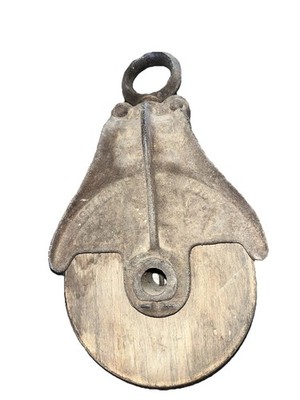 Vtg. Starline X656 Barn Pulley Iron/wood 11x6