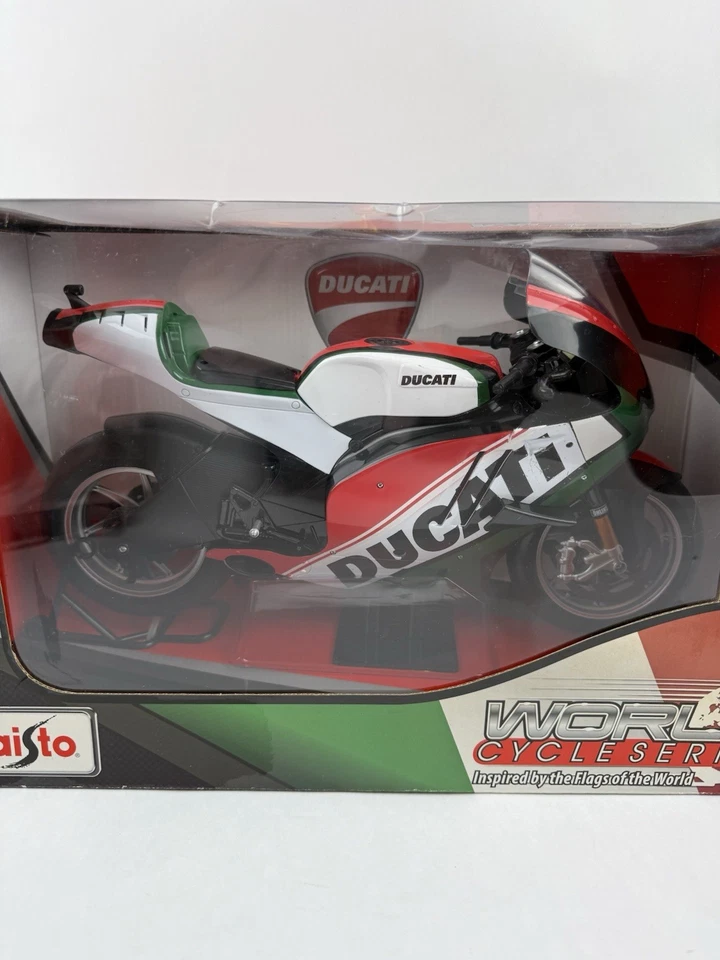 Maisto Ducati World Cycle Series Italy 1/6 1:6 Scale Motorcycle NIB *Read* - Image 2 of 4
