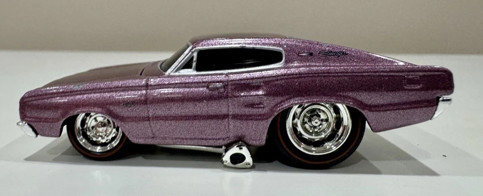 1/64 Scale Muscle Machines 1966 Dodge Charger 426 HEMI Pink Diecast - Image 4 of 4
