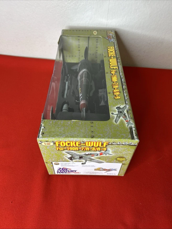 Ultimate Soldier 1:32 Focke-Wulf Fw-190A-7/A-8/A Yellow 11 Fedwell Bindseil New - Image 3 of 4