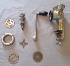 VINTAGE GRISWOLD MEAT CHOPPER NO. #3 G.M. CO. ERIE, PA #1713 SEE PICS W. 1/2 BOX