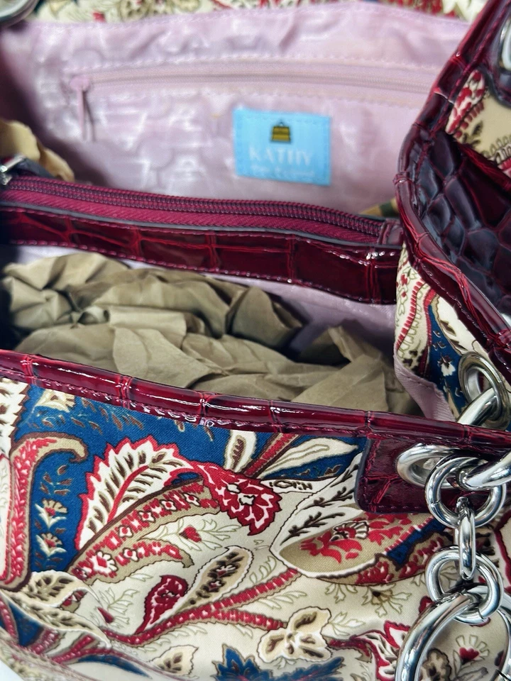 KATHY Van Zeeland Cartera Bolso de Mano Rojo Floral Paisley Princesa Plata Dije Bolsillos Foto 4 de 4