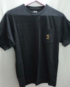 uniqlo mickey stands