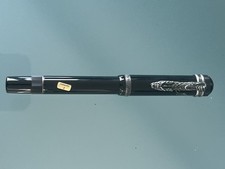 Montblanc Writers Edition Imperial Dragon Fountain Pen 18k Gold Fine Nib