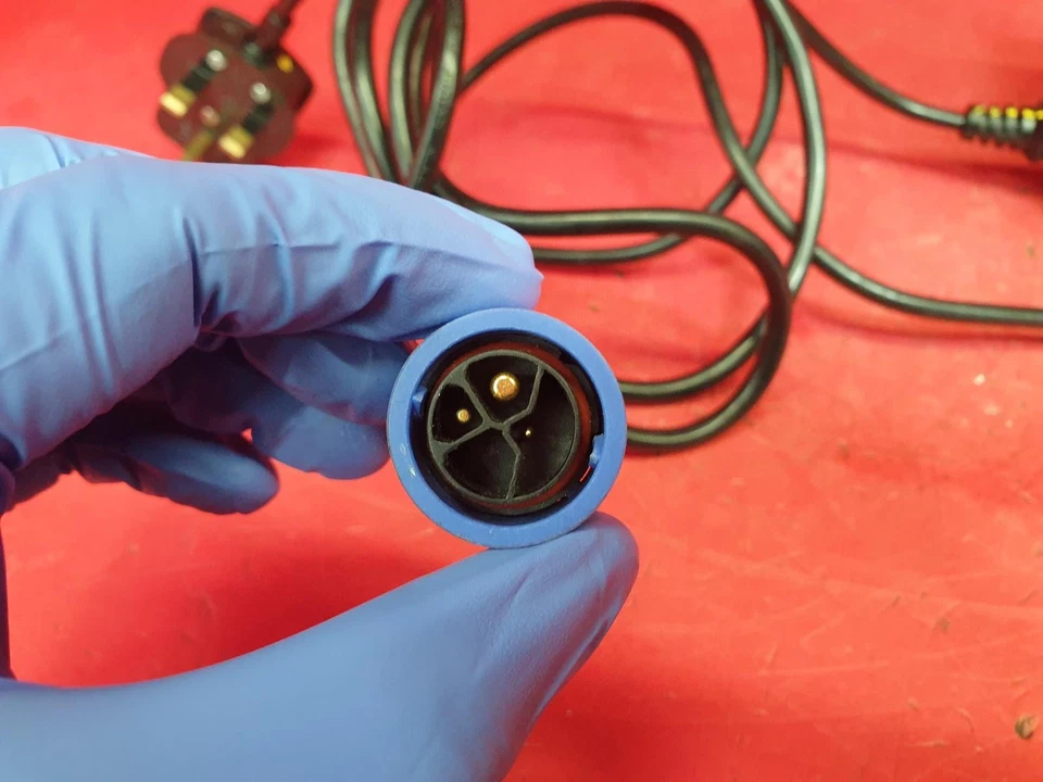 SUNRA HAWK 2021 BATTERY CHARGER - Image 3 of 4