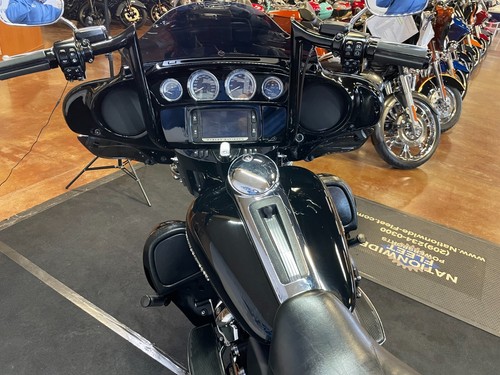 2018 Harley-Davidson Touring - Picture 22 of 24