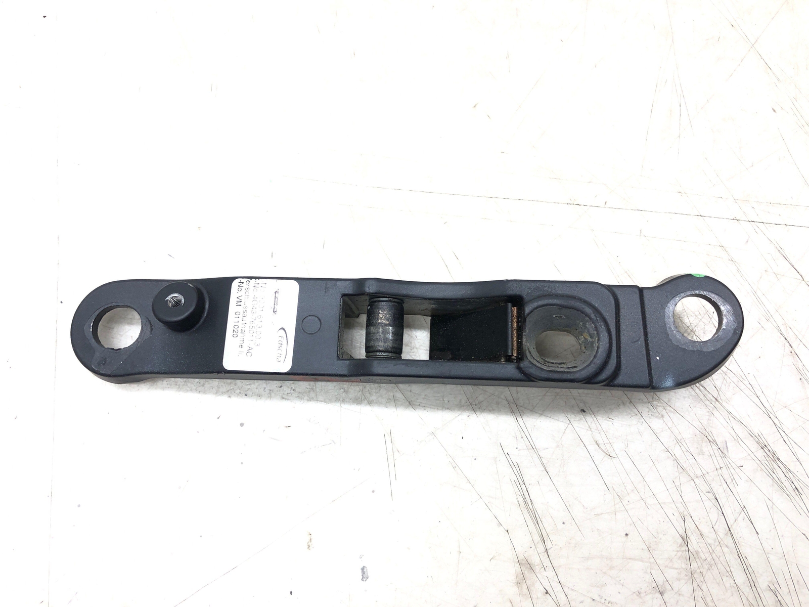 2009 ASTON MARTIN VANTAGE CONVERTIBLE LIFT STRIKER PLATE SET 4G43-765010-AD OEM