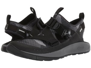 chaco water shoes mens