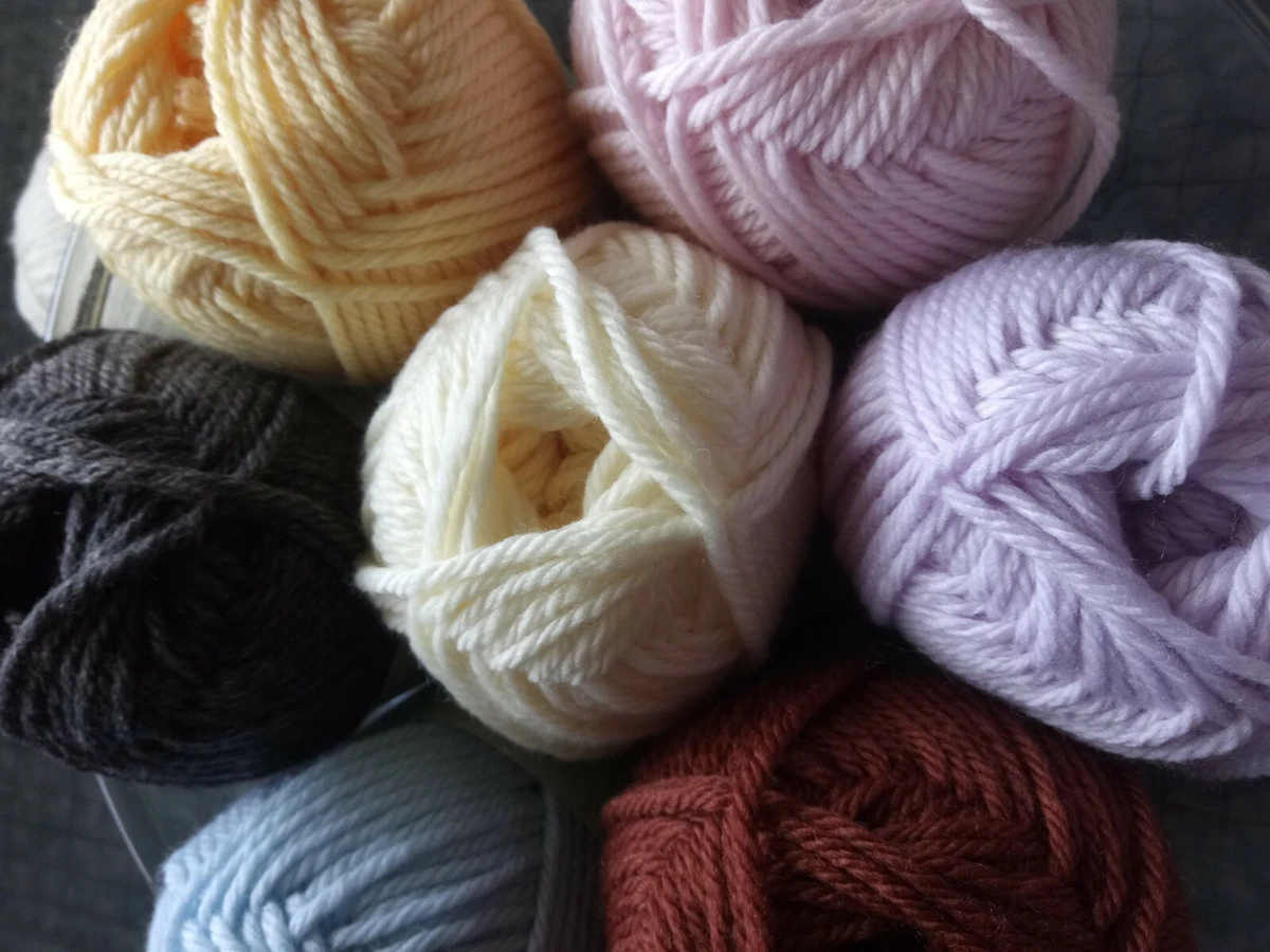 Patons' Dreamtime 8 Ply 100% Merino Baby Yarn Pure New Wool  We Combine Postage!
