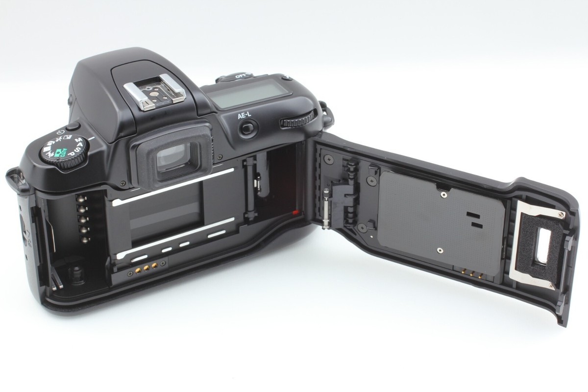 Nikon F60Dブラック MINT+++ Box Strap] Nikon F60D Panorama