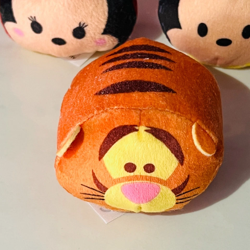 Disney Tsum Tsum Lot of 3 - 3" Mini Soft Plush - Tigger - Mickey & Minnie Mouse - Image 2 of 4
