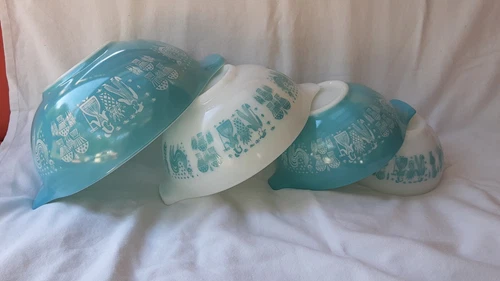 Pyrex Amish Butterdish Turquoise/White Cinderella Nesting Mixing Bowls - 4