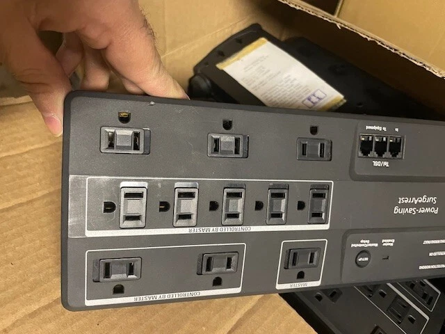 APC P11GTV 11-Outlet Surge Protector 3400 Joules Phone, DSL and Coax Protection - Image 3 of 4