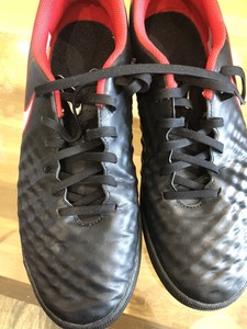 childrens size 8 astro trainers