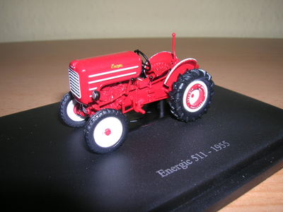 Atlas Ixo Energic 511 rot red Baujahr 1955 Traktor Trekker, 1:43