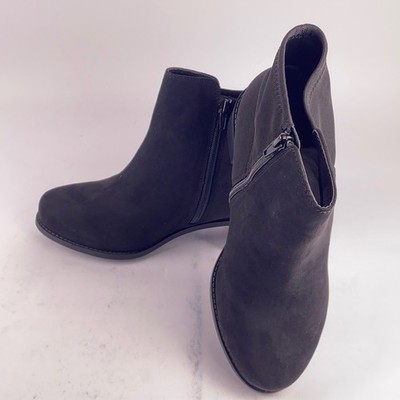 JustFab Alexis Black Faux Suede Ankle Booties Side Zip Block Heel Size 8