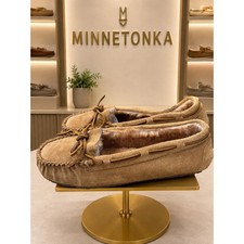 Minnetonka Cally Suede Fur Lined Moccasin Slippers Women  s Size 11