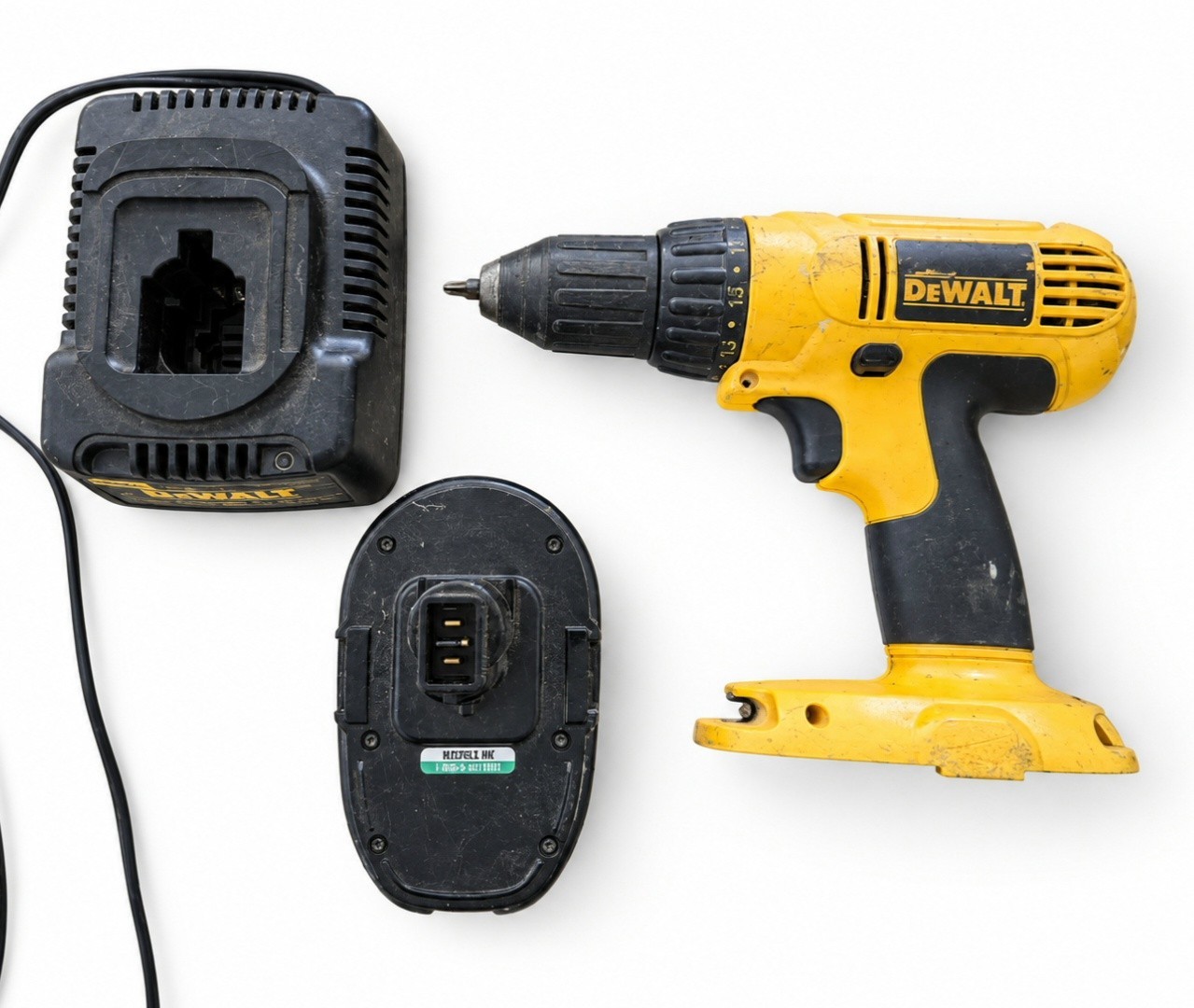 DEWALT DC759KA 18V Compact Drill/Driver Kit