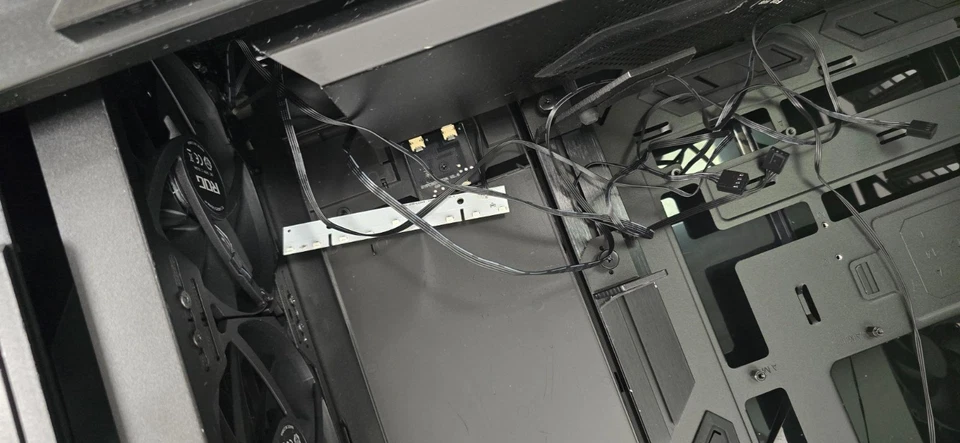 @UNUSED/DAMAGED @Asus GR701 ROG HYPERION BTF Edition MAS01 - Image 2 of 4