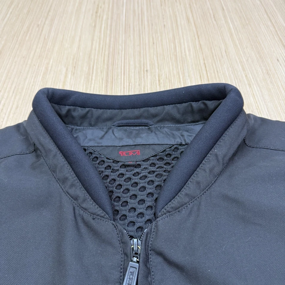 Tumi Men's Black Zip Up Tactical Traveler Cargo Pockets Jacket - Size Medium - Image 3 of 4