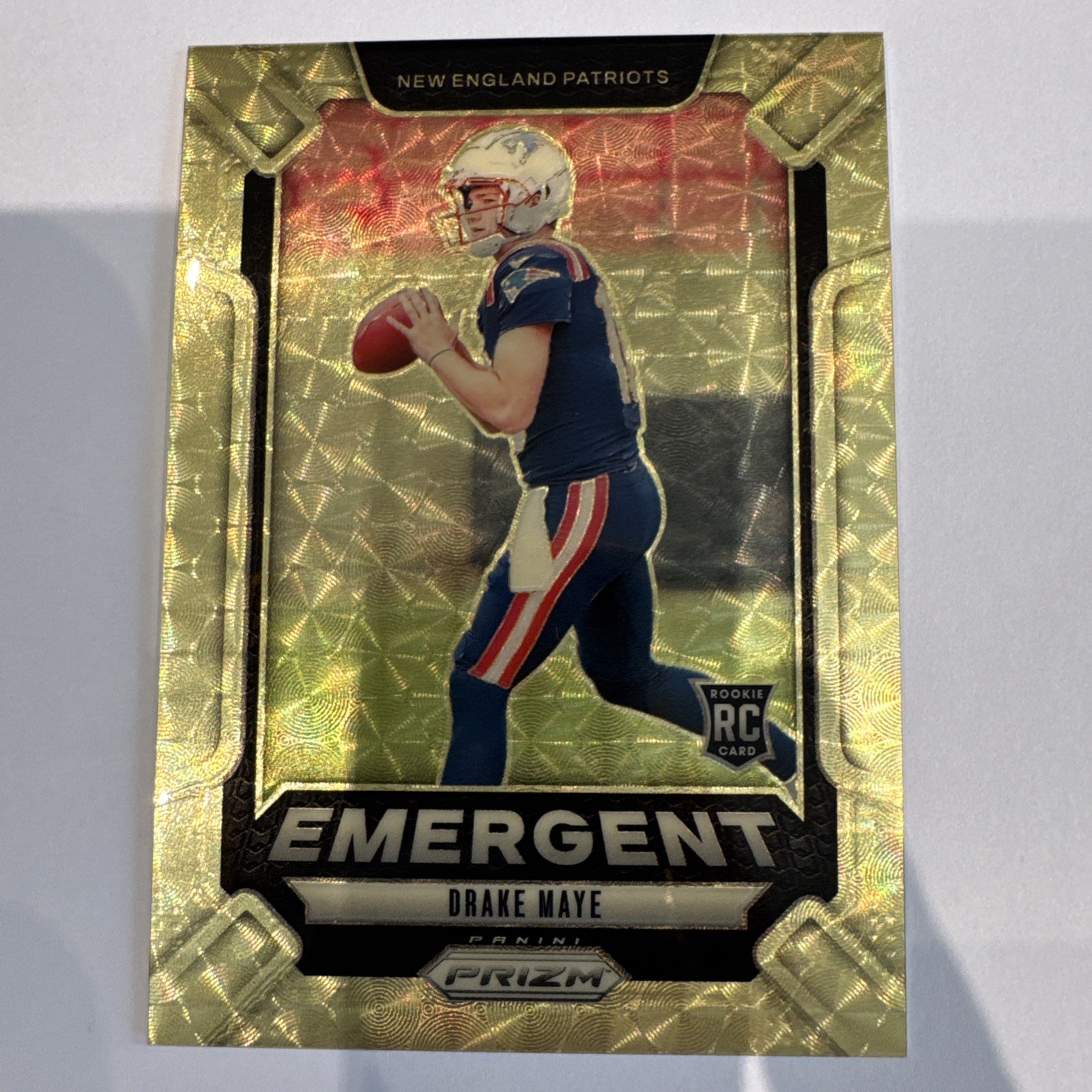 2024 Panini Prizm Emergent Drake Maye #4 Gold Vinyl Prizm /5 (RC)