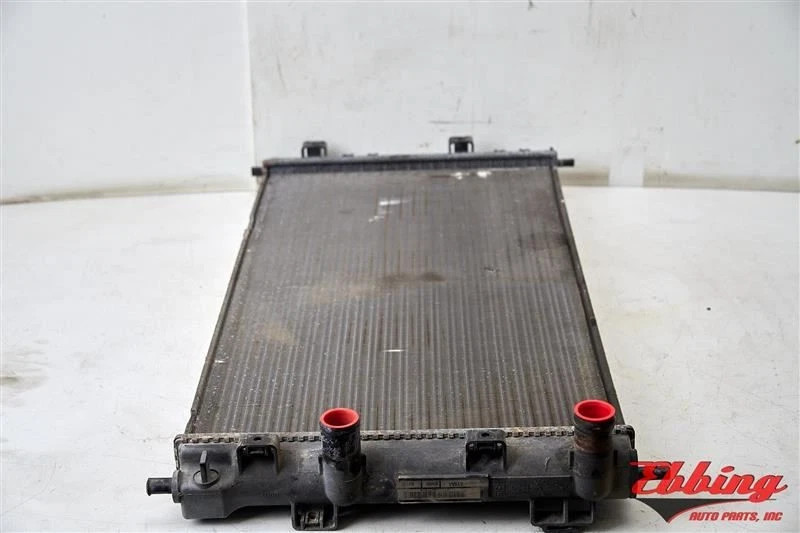 Radiator 2.4L 4 Cylinder 4 Door Sedan 05017619AA Fits 01-06 Dodge Stratus 677216 - Imagem 3 de 4