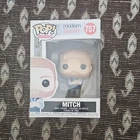 Funko Pop! Vinyl Mitch #757 Modern Family Pop! Television Standard Figure