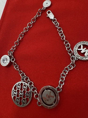 Bracciale MICHAEL KORS MK Logo 3 Pezzi Charms Argento Catena Scorrevole