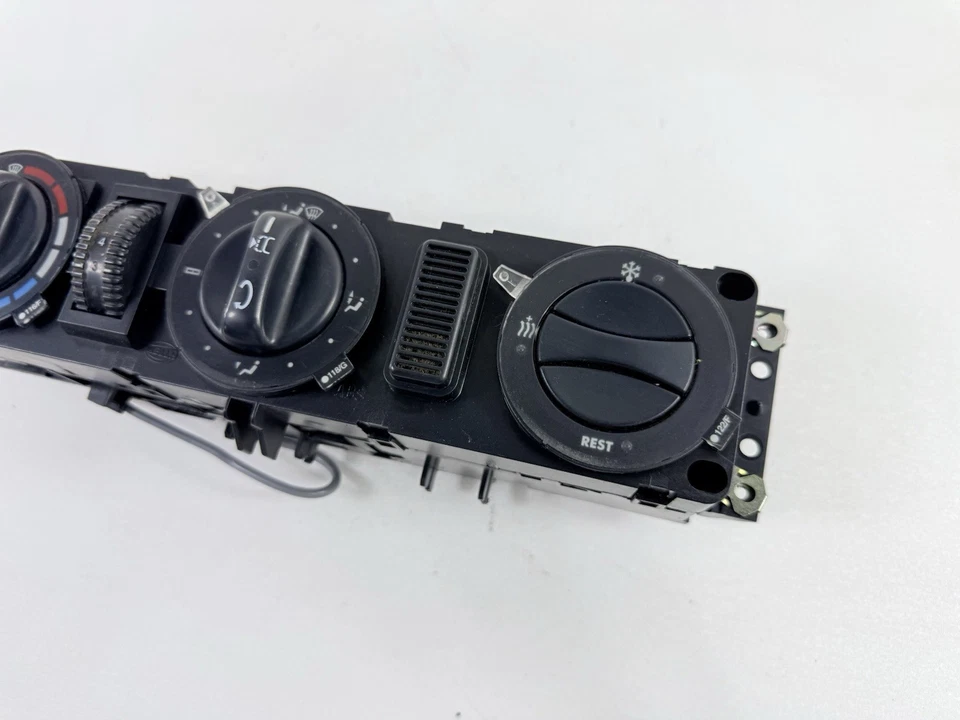 2002-2006 Dodge Mercedes Sprinter 2500 3500 Manual Heat AC Control A0004463428KZ - Image 2 of 4