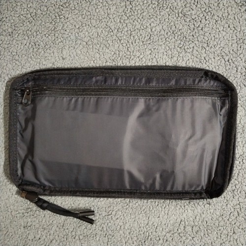 Lacoste Infini-T Solar Backpack Solar Panel Replacement USB Port Wireless Charge - 第 2/10 張圖片