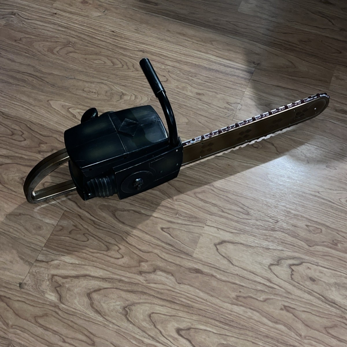 Gemmy Leatherface Chainsaw Sound Animated 29” Movement Prop