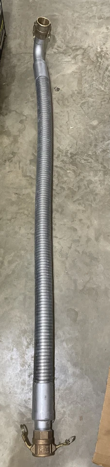 Manguera blindada de rótula Dixon GSM 2" ID con accesorios de leva y ranura 3" OD x 6' L Foto 2 de 4