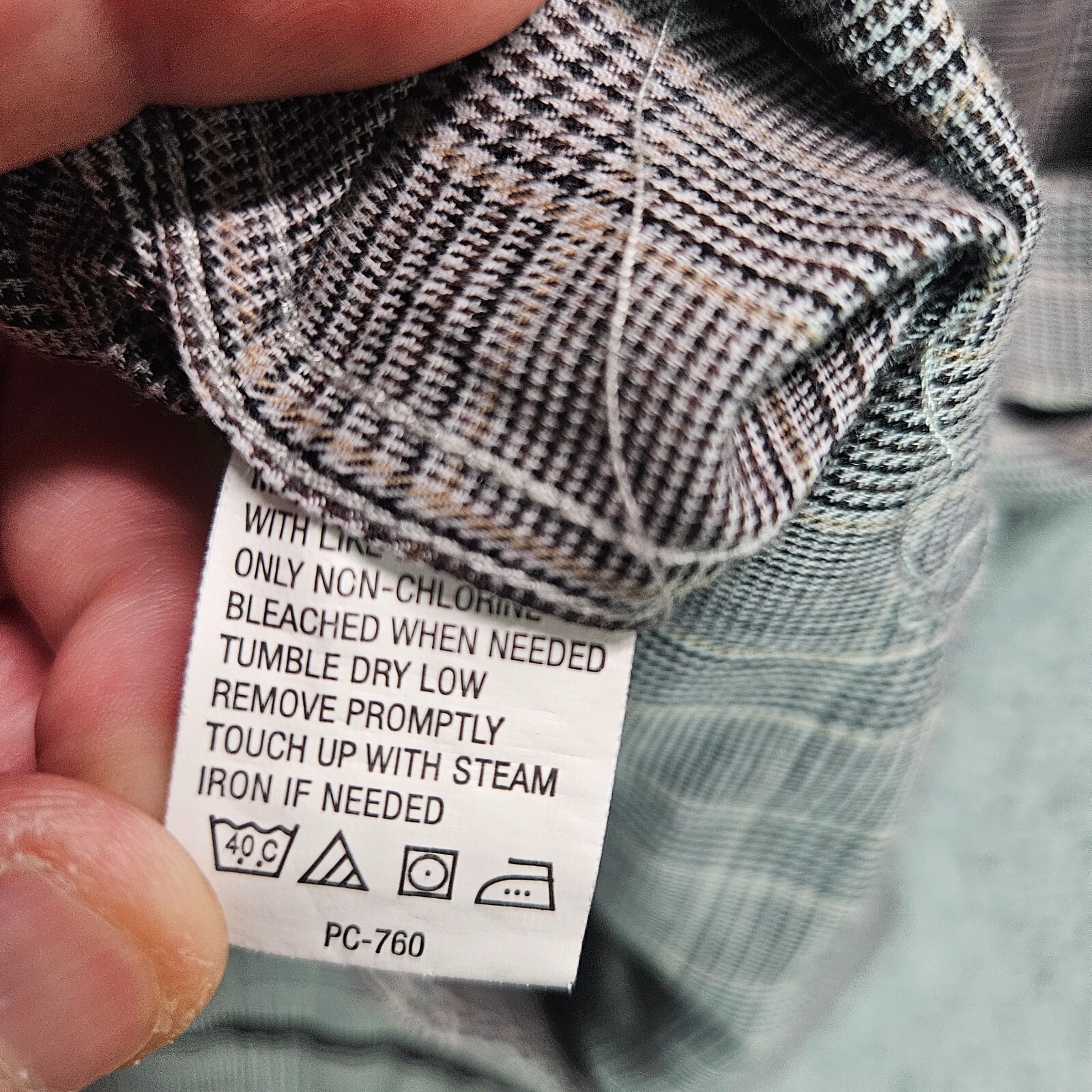 Lot of 2 -16 16.5 Van Heusen Dress Shirt Button Up Long Sleeve - Striped & Plaid thumbnail 14