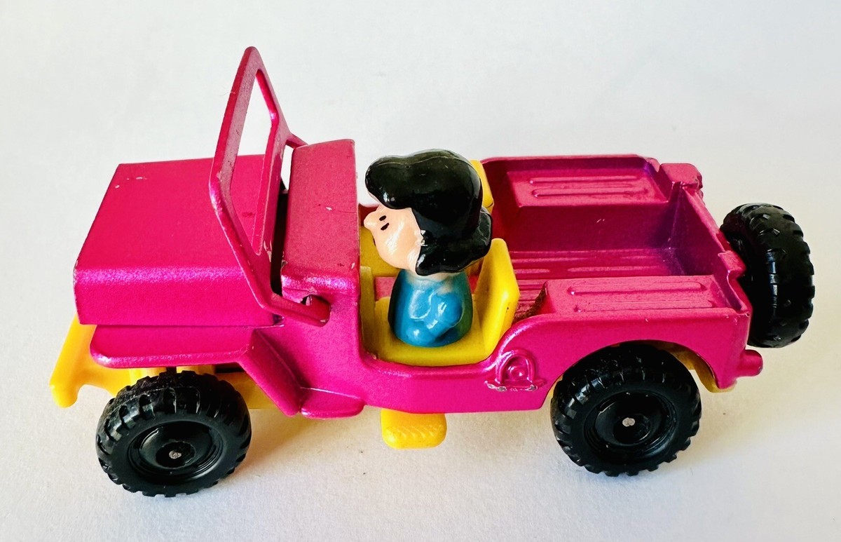 Peanuts Lucy United Features Syndicate AVIVA 1952 No. C-4 Jeep