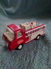 Vintage Tiny Tonka Toy. RED Fire Engine. Pressed Steel 1970's With Ladders 