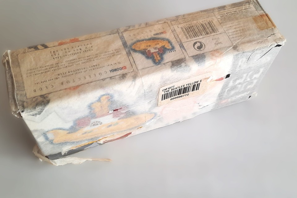 The Beatles Diecast Model 1997 Yellow Submarine N0. 05401 Still