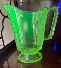 Vtg Large YELLOW VASELINE Uranium GLASS PITCHER Glows 9.75" x 8.5"