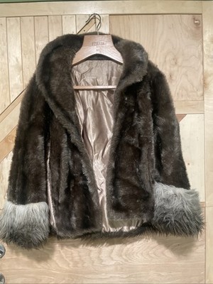 Vintage GLENOIT Faux Fur Cape With Sleeves Luxuriant Deep Pile Fabric
